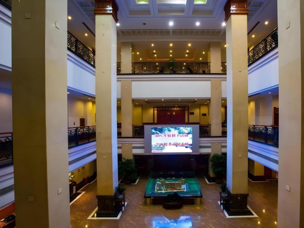 Feicheng Blossom Hotel Exterior photo